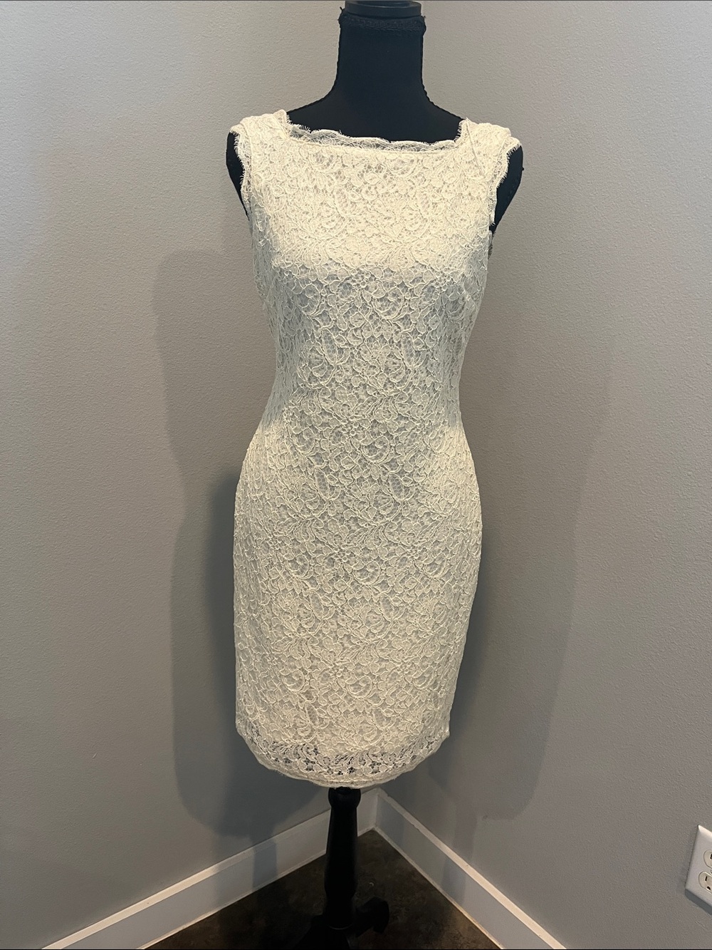 Cache Cream Lace Sheath Dress